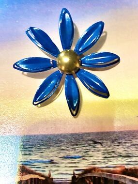 Blue Flower metal Brooch with Brassy Gold Center
